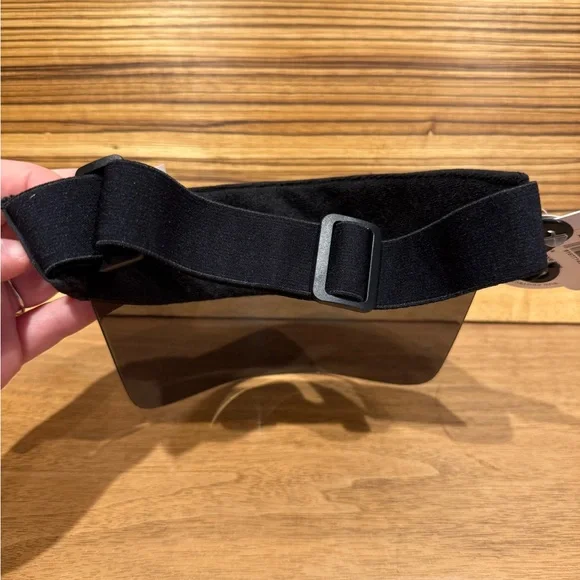 ALO Yoga NWT Black Airlift Solar Visor O/S